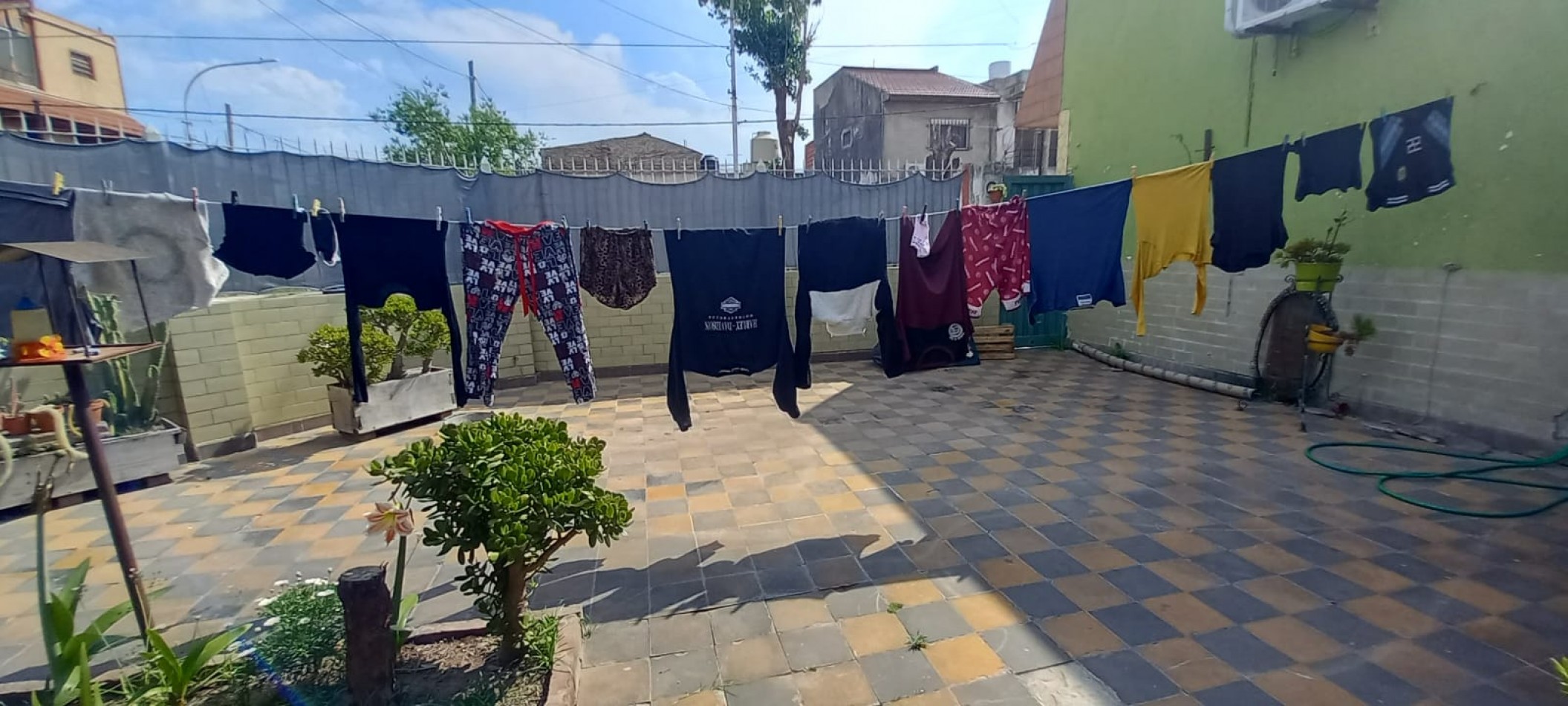 VENTA DE CASA CON QUINCHO Y GARAJE. Oportunidad, posibilidad de financiacion.