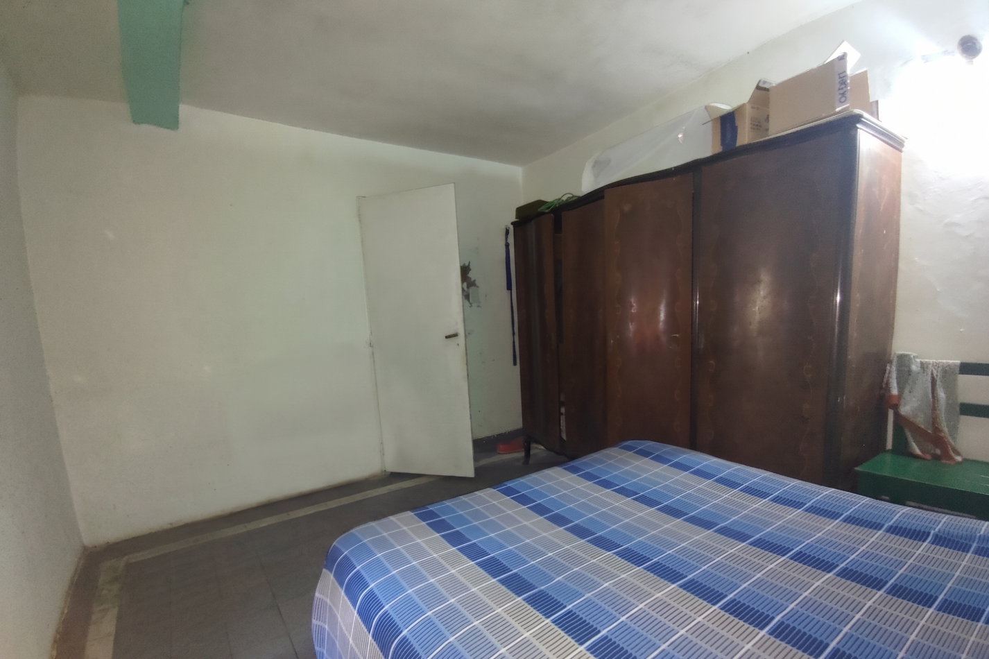VENTA DE CASA A REFACCIONAR CON GRAN LOTE