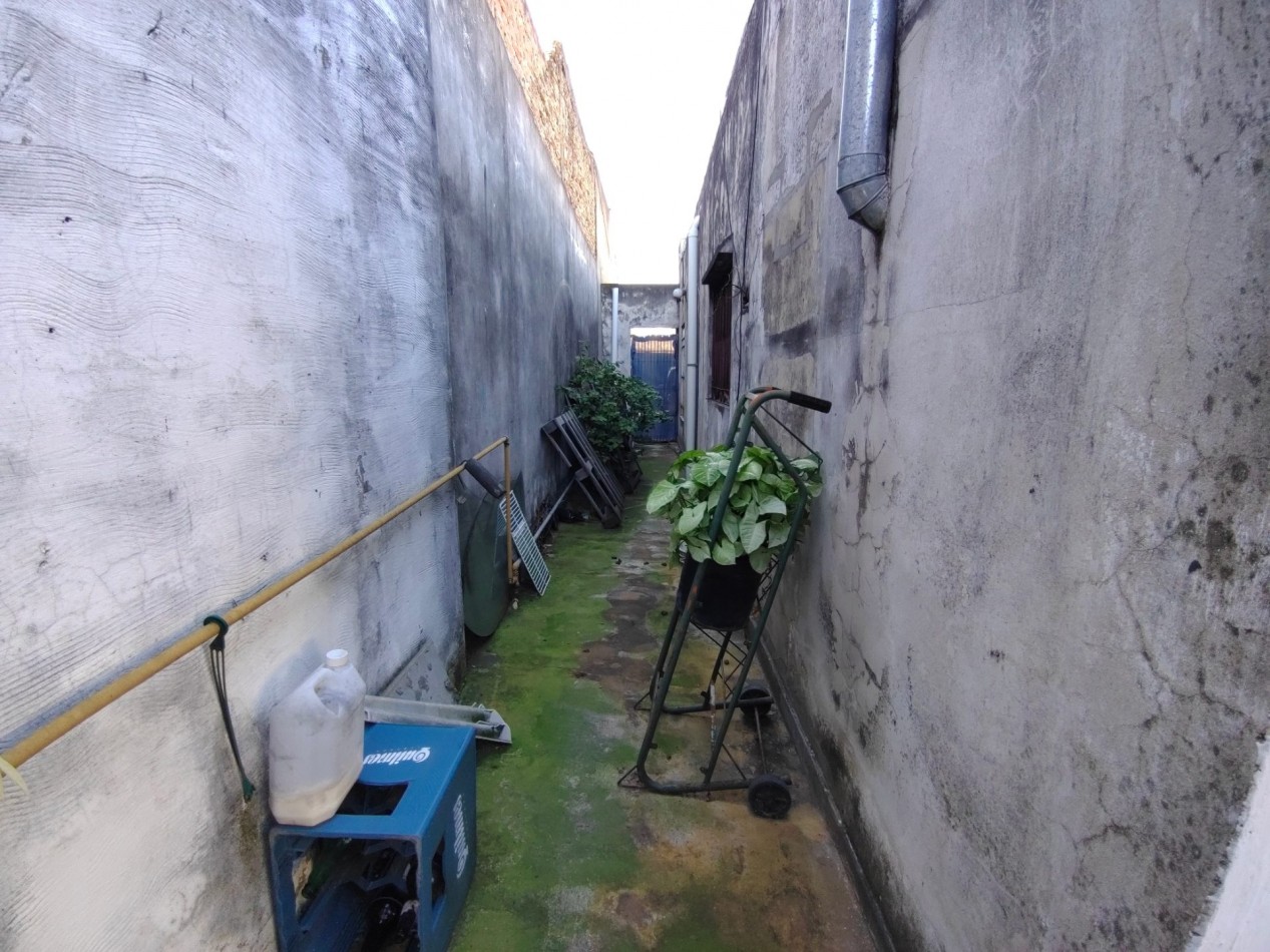 VENTA DE LOTE DE 444 M² CON CASA A REFACCIONAR Y LOCAL AL FRENTE
