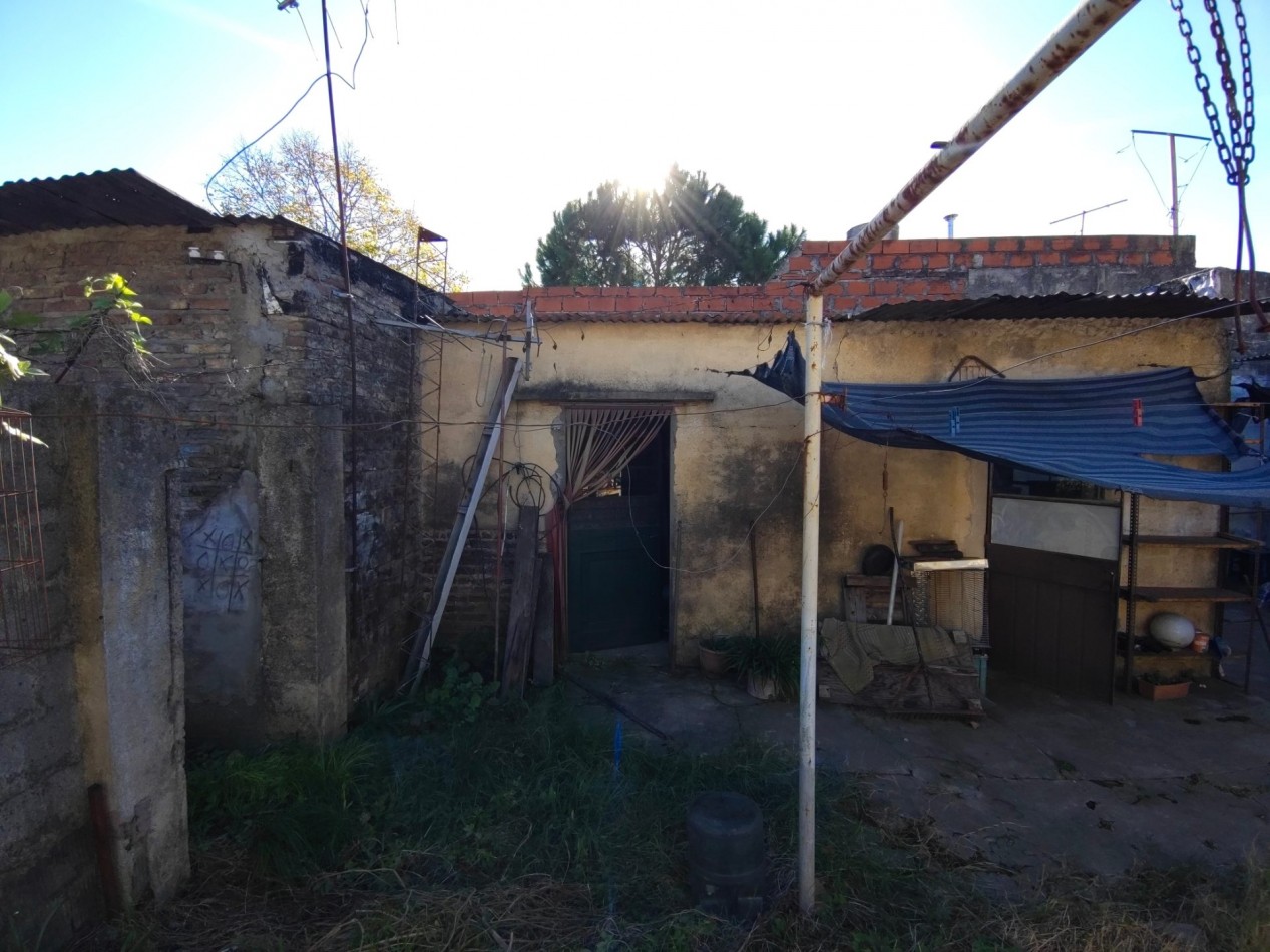 VENTA DE LOTE DE 444 M² CON CASA A REFACCIONAR Y LOCAL AL FRENTE