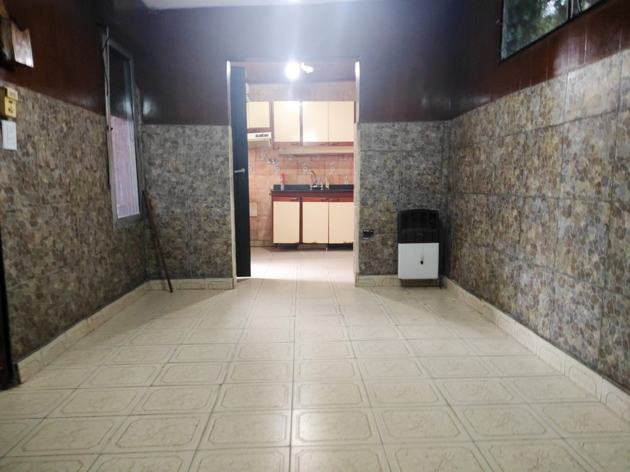 ALQUILER DE PH INTERNO 2 AMBIENTES CON DORMITORIO AMPLIO