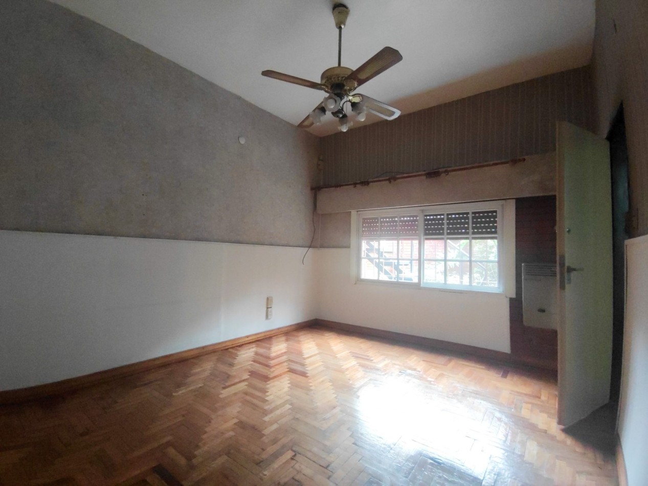 ALQUILER DE PH INTERNO 2 AMBIENTES CON DORMITORIO AMPLIO