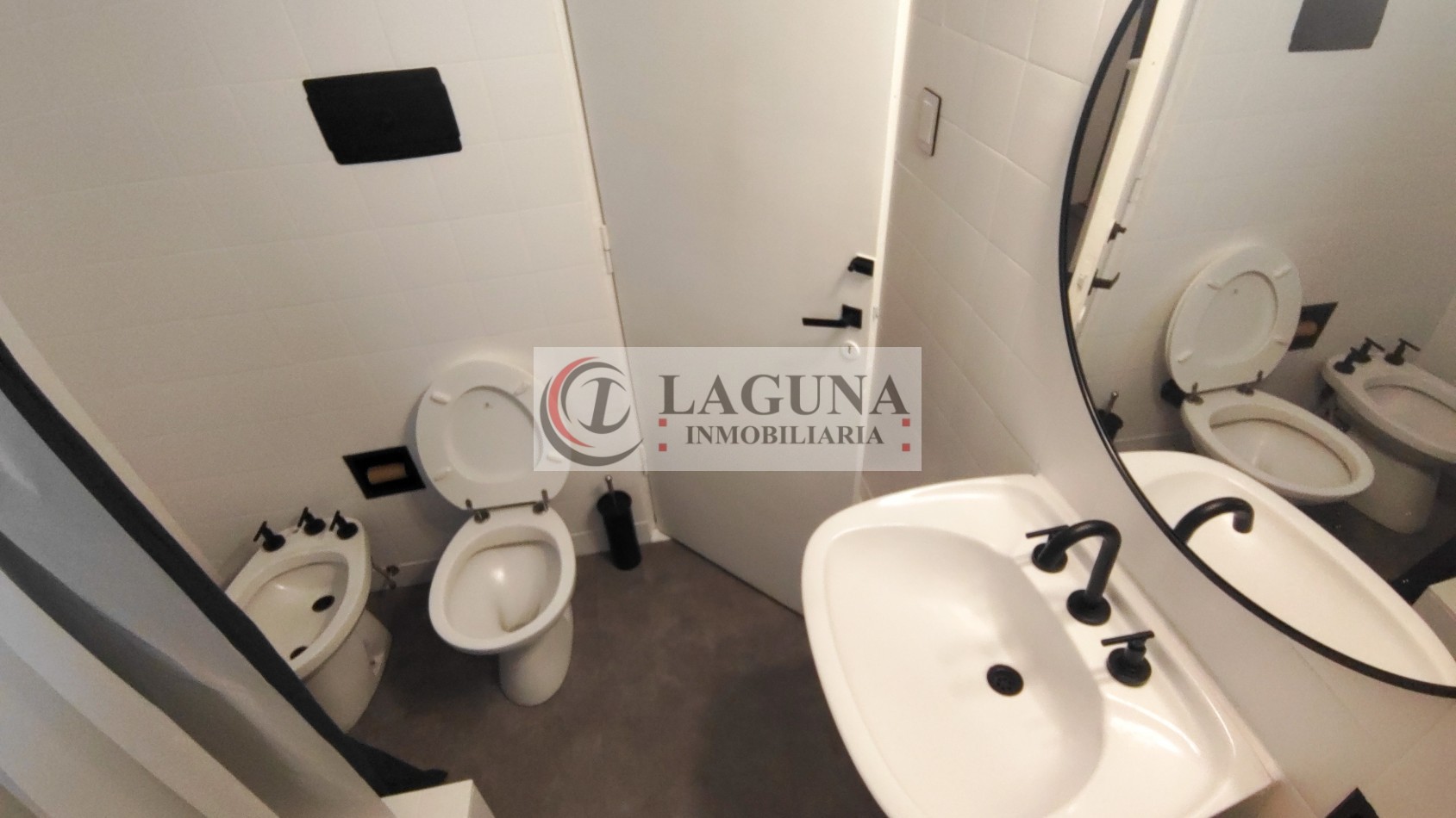 VENTA DE CASA MODERNIZADA CON GRAN LOTE, GARAGE Y GALPON
