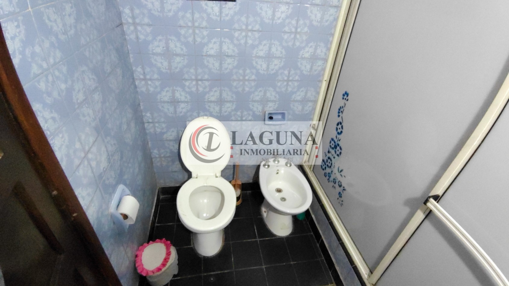 OPORTUNIDAD VENTA DE CASA CON GRAN LOTE Y GARAGE PRIVADO APTO NEGOCIO Y APTO CREDITO