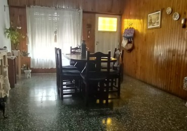 VENTA DE CASA CON QUINCHO Y GARAJE. Oportunidad, posibilidad de financiacion.